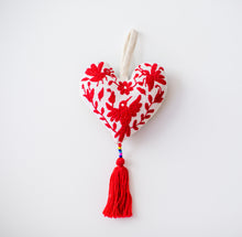 Load image into Gallery viewer, Christmas Otomi Hand-Embroidered Ornament-Heart
